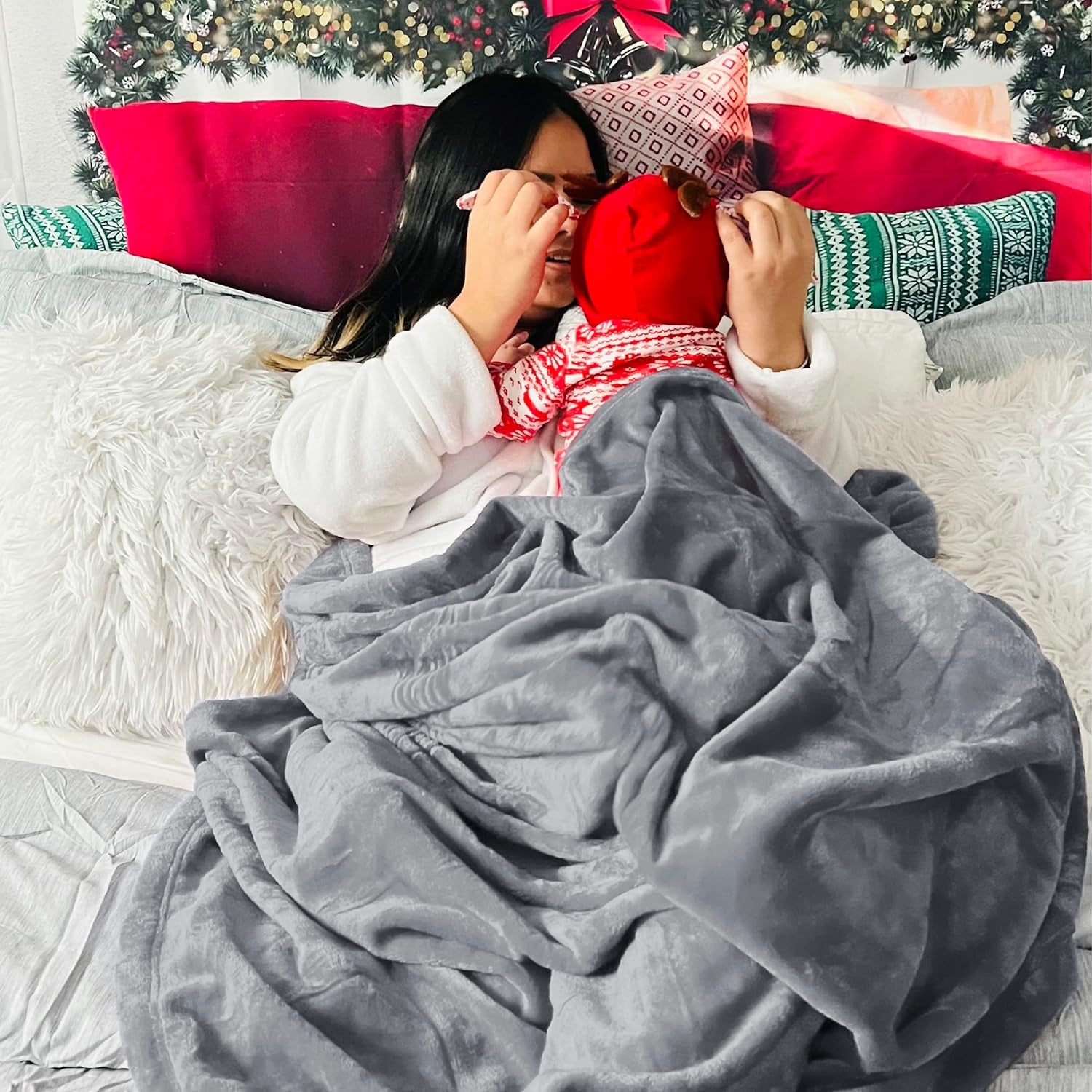 Throw Blankets for Couch - Fleece Cozy Soft Blanket for Sofa, Lightweight Fuzzy Flannel Women Throw Gifts for All Seasons, Grey, 50X60 Inches